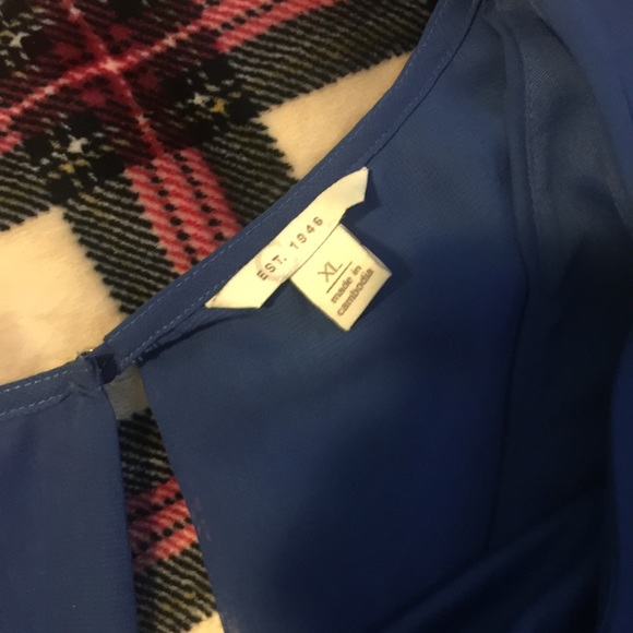 Top - Picture 2 of 2